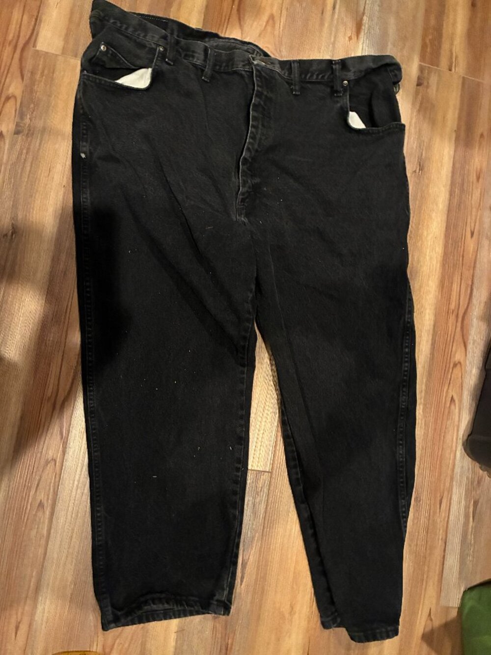 Mens Wrangler Black jeans 50 x 28